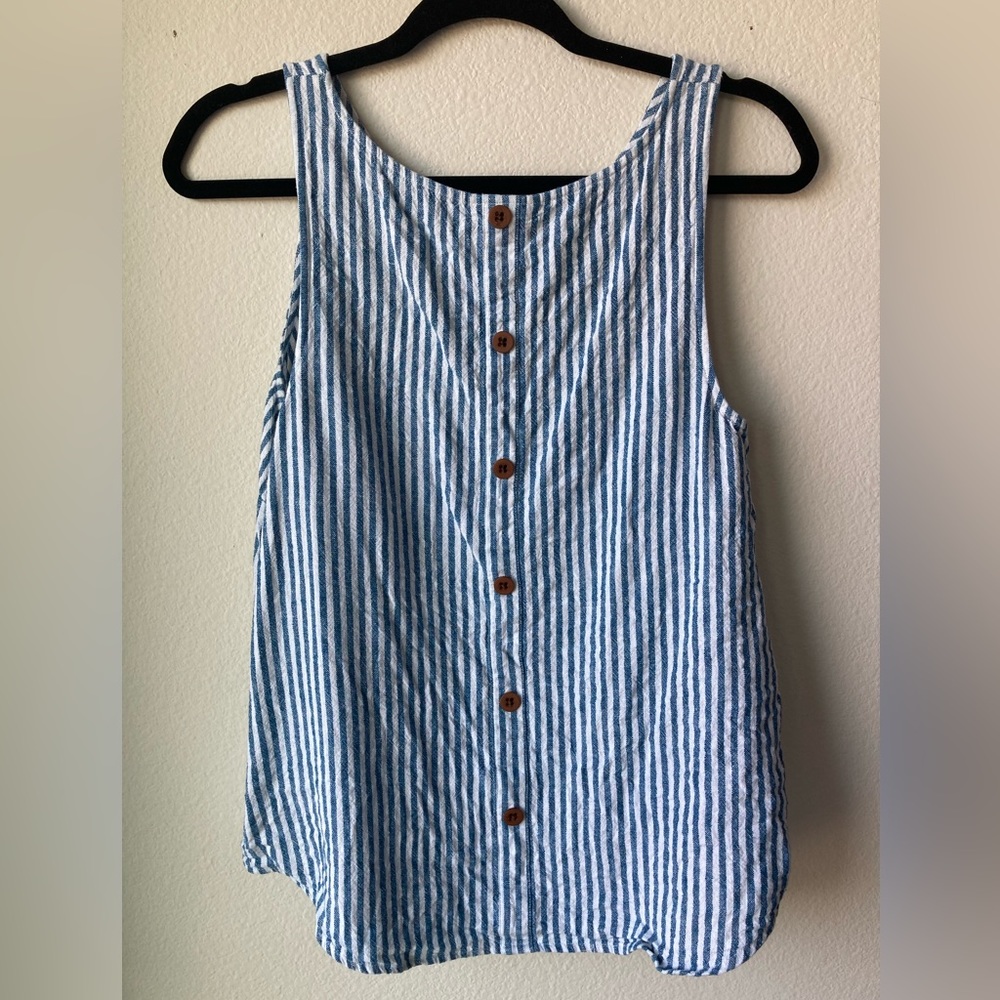 Universal Thread Tank Top Women’s Medium Blue White Striped Sleeveless Crewneck